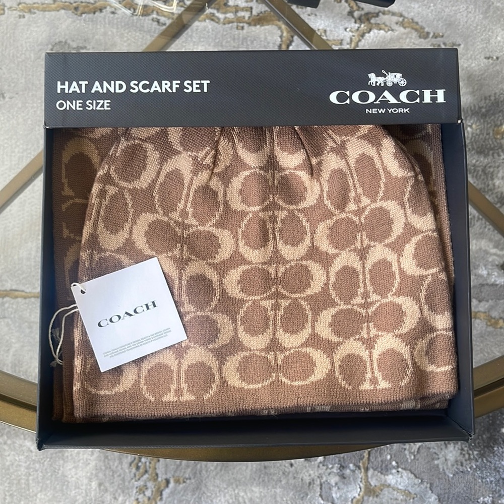 New in Box Coach Hat and Scarf Set Khaki